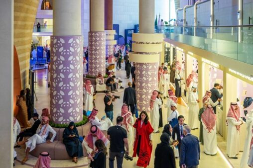 【サウジアラビア】音楽禁止から7年、2034年に世界トップ20——石油王国が描く「5億ドル録音音楽ロードマップ」（出典：MediaConnect）