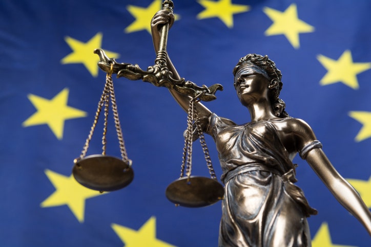 【EU】ChatGPTを「超大型検索エンジン」に格下げ規制——EUが選んだAI監督の最短ルート